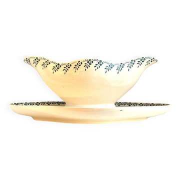 Choisy le Roi iron clay sauce boat