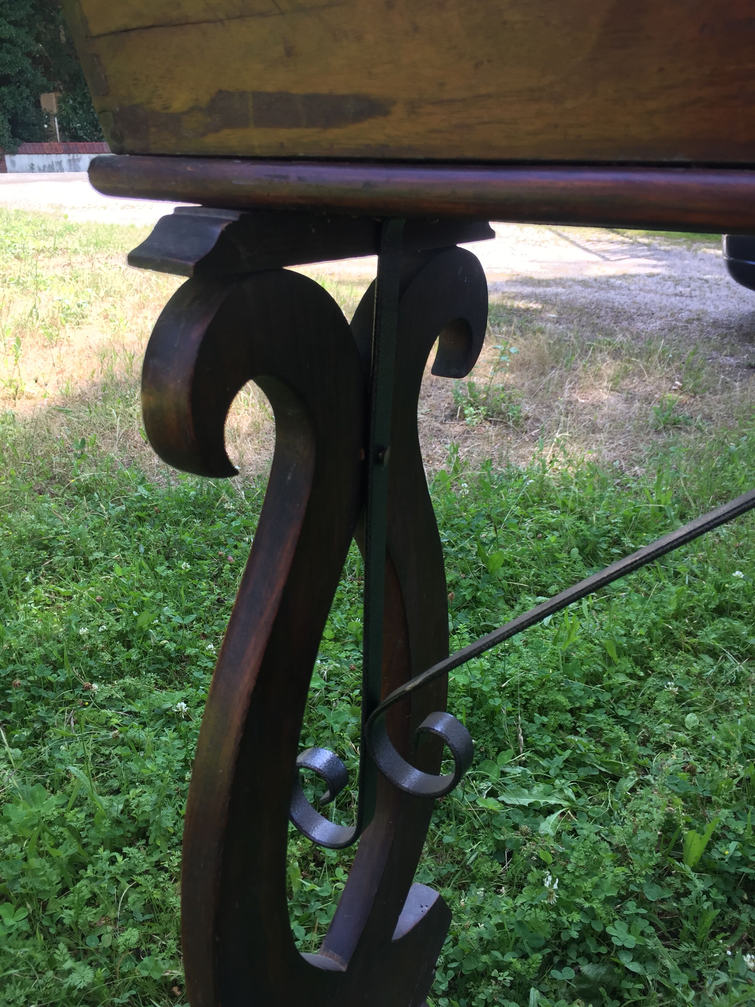 Wooden, wrought iron and zinc planter