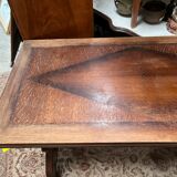 Table de style espagnol en bois sculpté et fer forgé