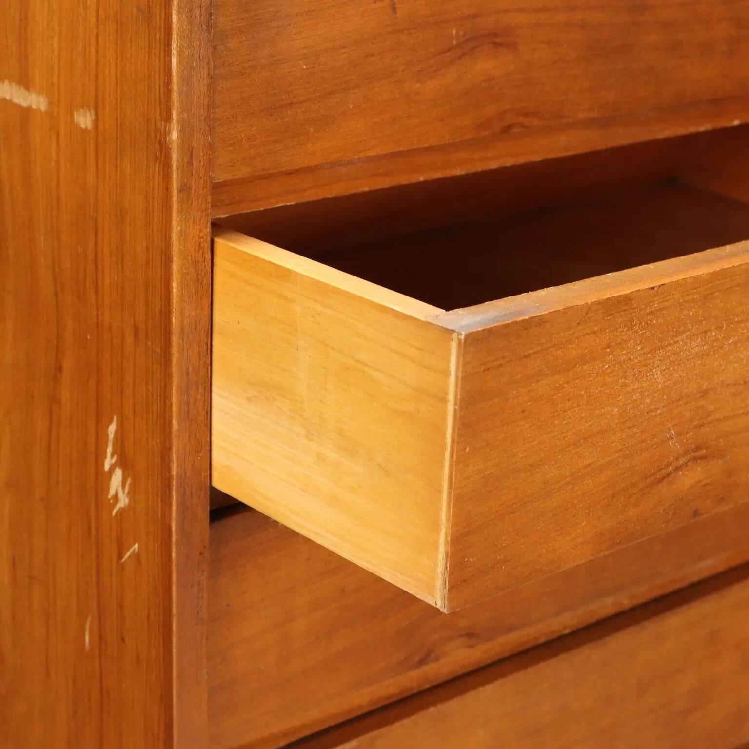 Vintage walnut veneer commode, design, Italy, 1950s