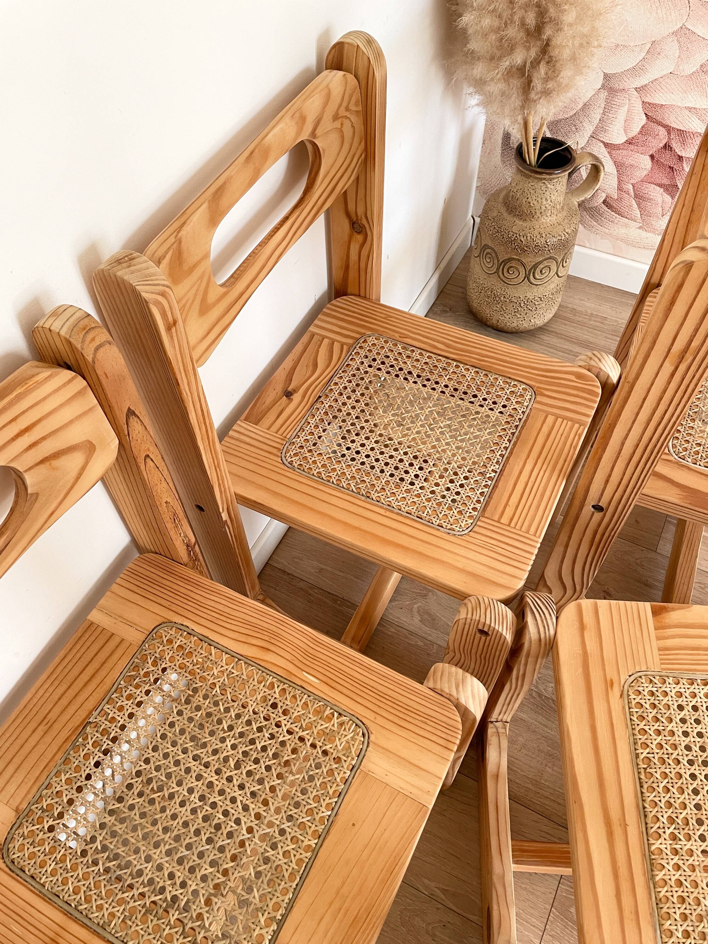 Ensemble de 4 chaises en bois et cannage - années 1960-70