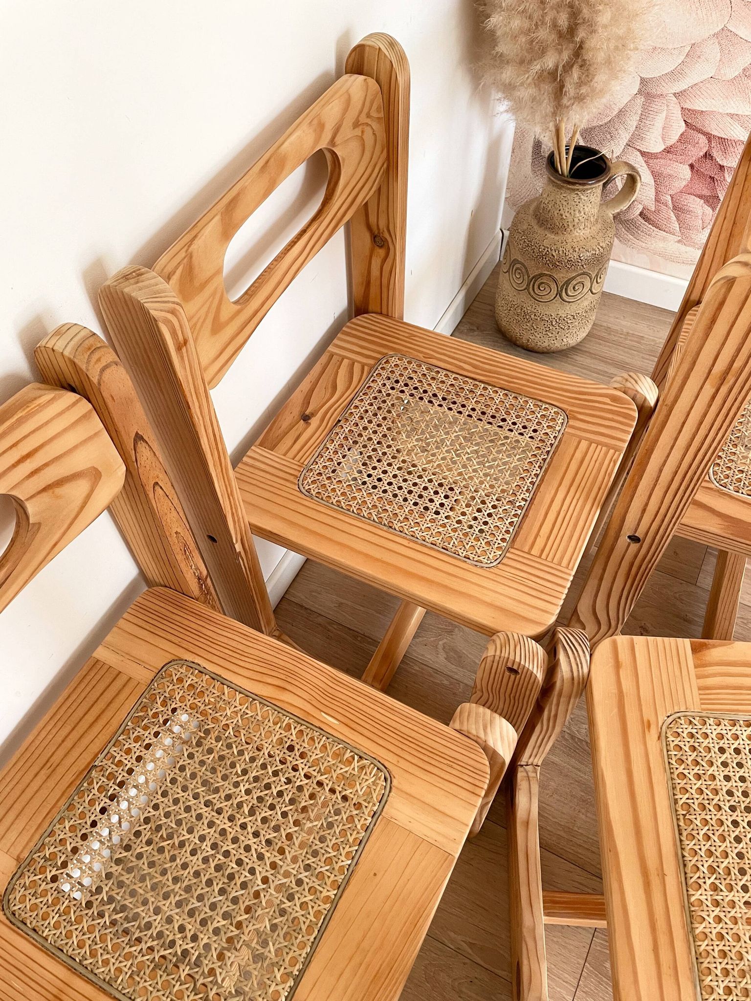 Ensemble de 4 chaises en bois et cannage - années 1960-70