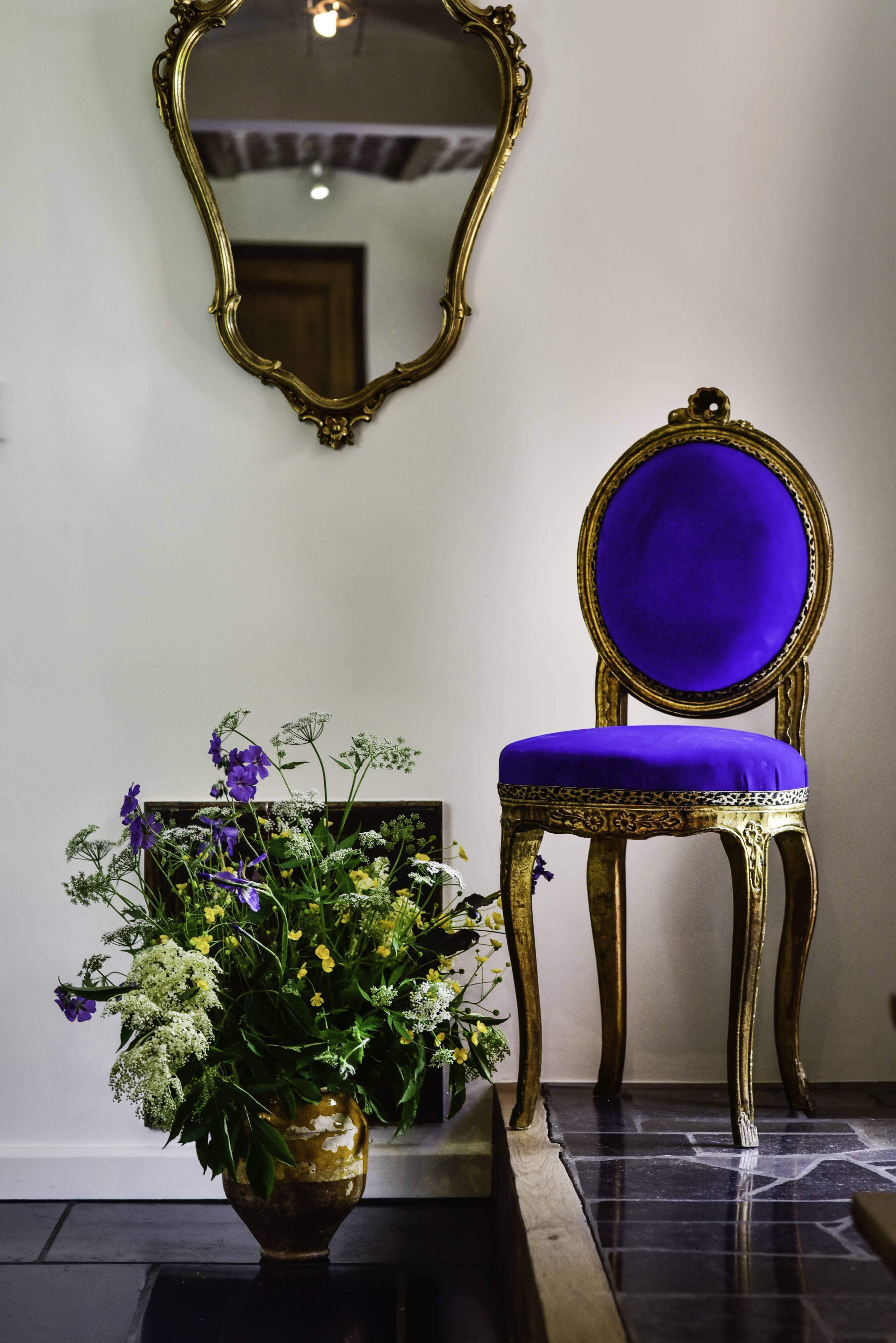 Blue velvet medallion chair