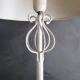 Lampadaire porte-plantes ancien en fer forgé blanc