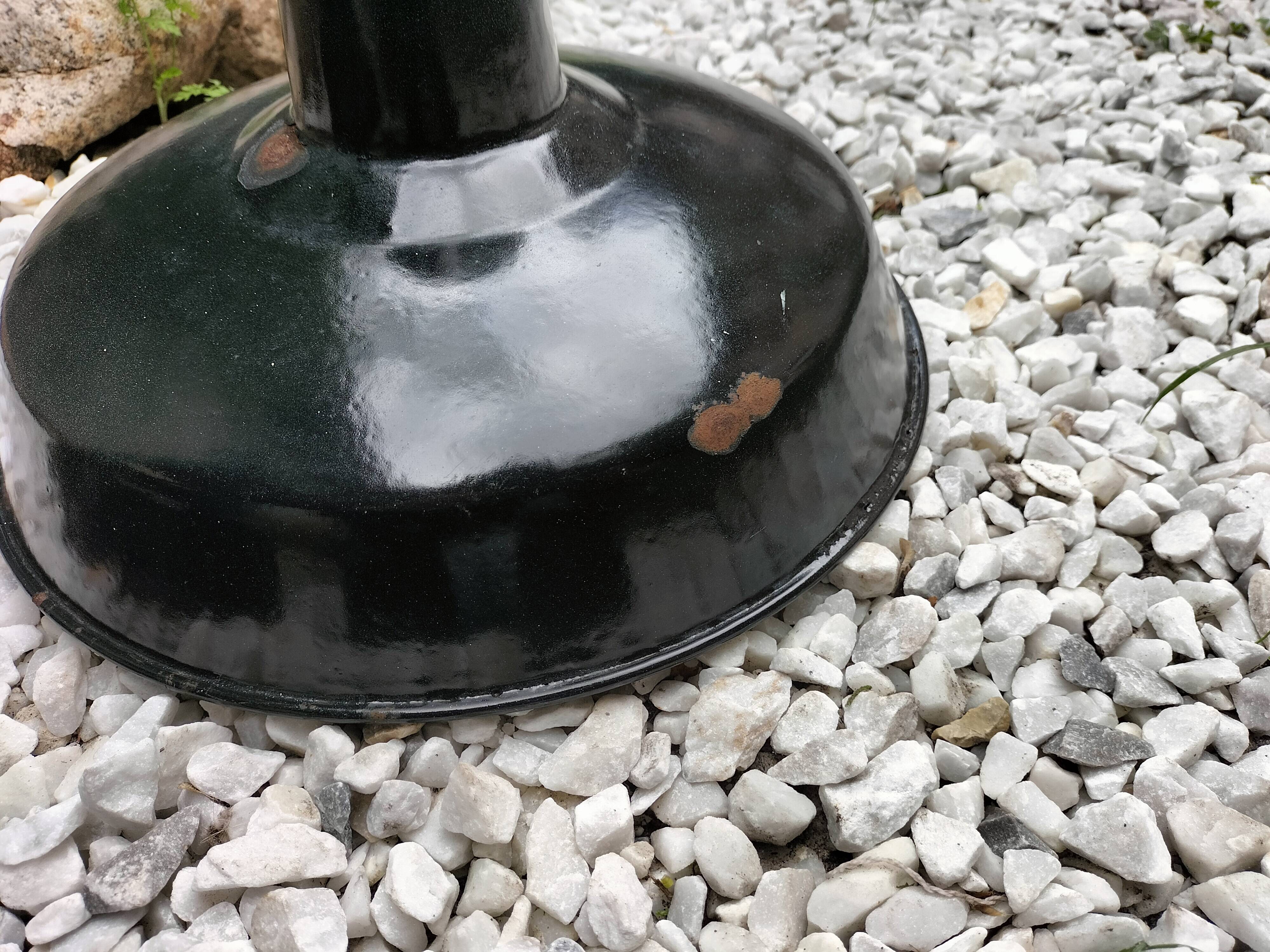 Enameled sheet metal lamps