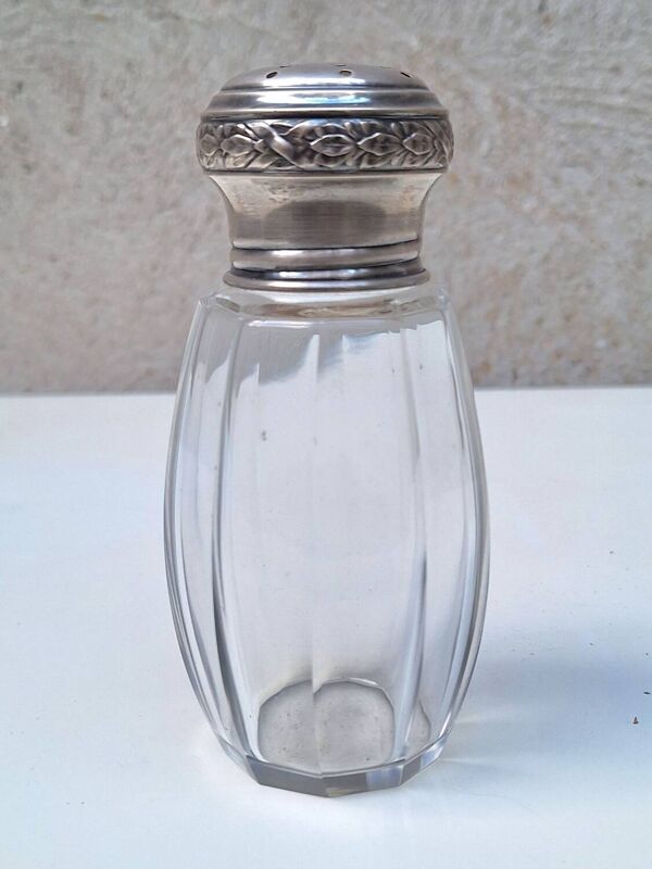 Saupoudreuse en cristal et argent