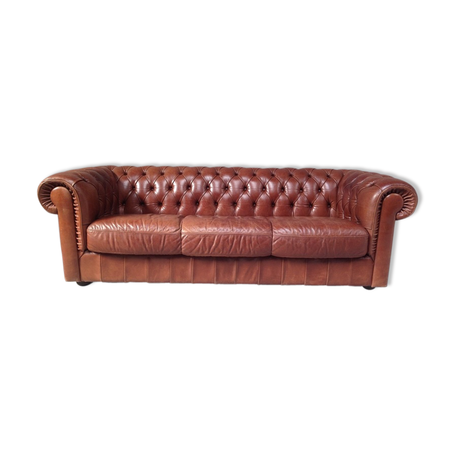 Chesterfield brown sofa 3-seater
