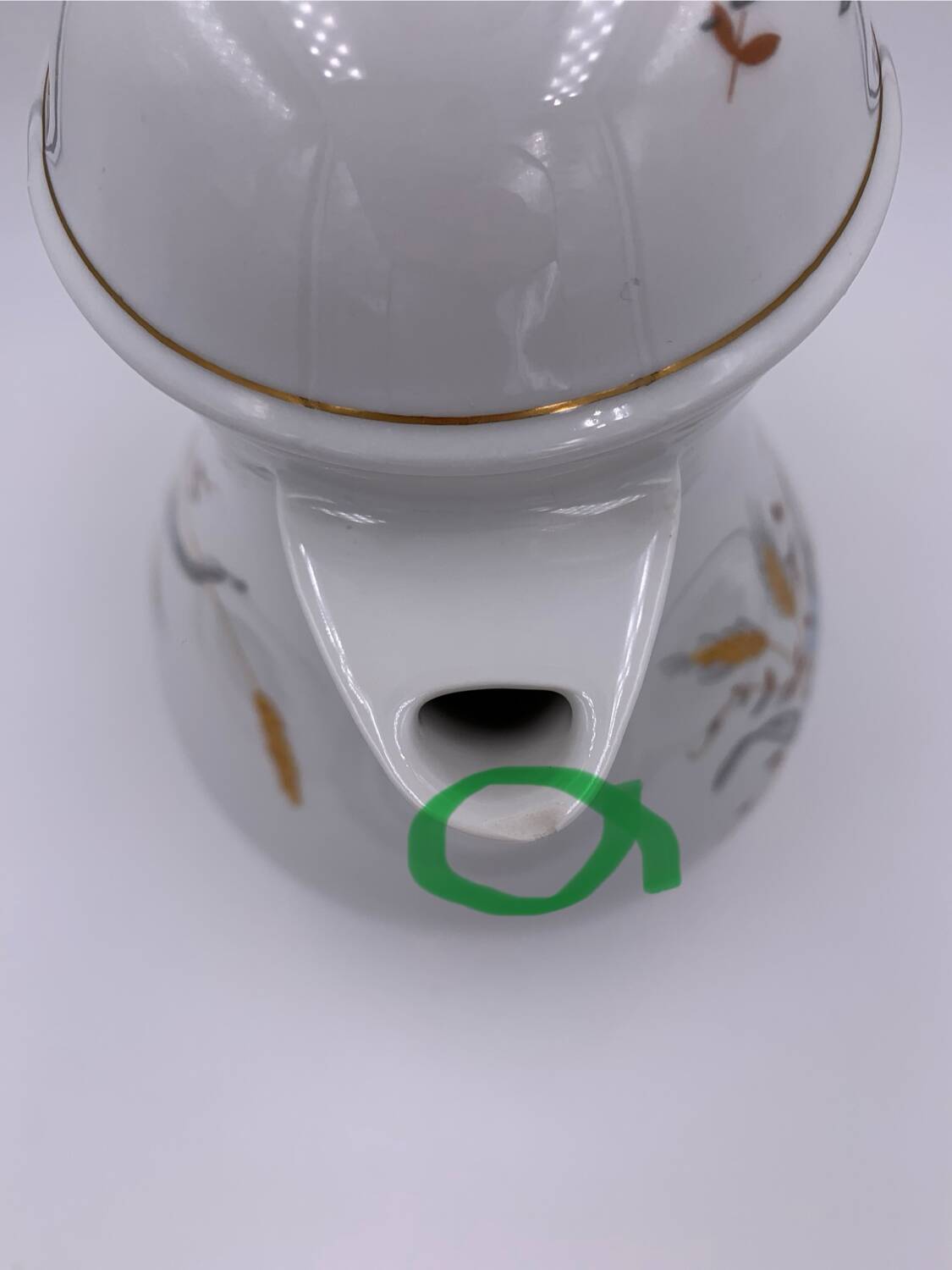 Kahla porcelain teapot