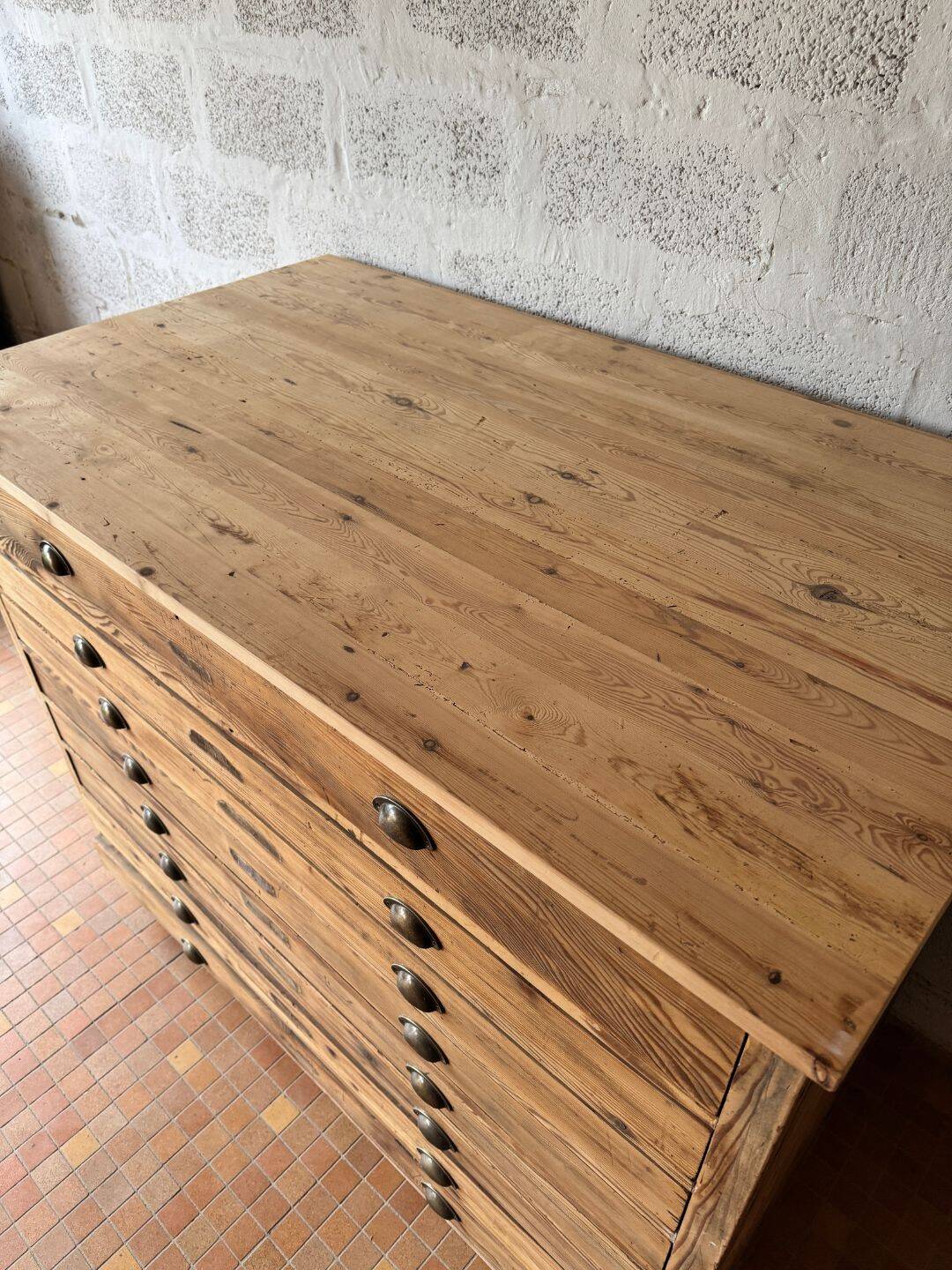 Solid pitch pine workbench - Early 20th century