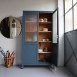 Old showcase