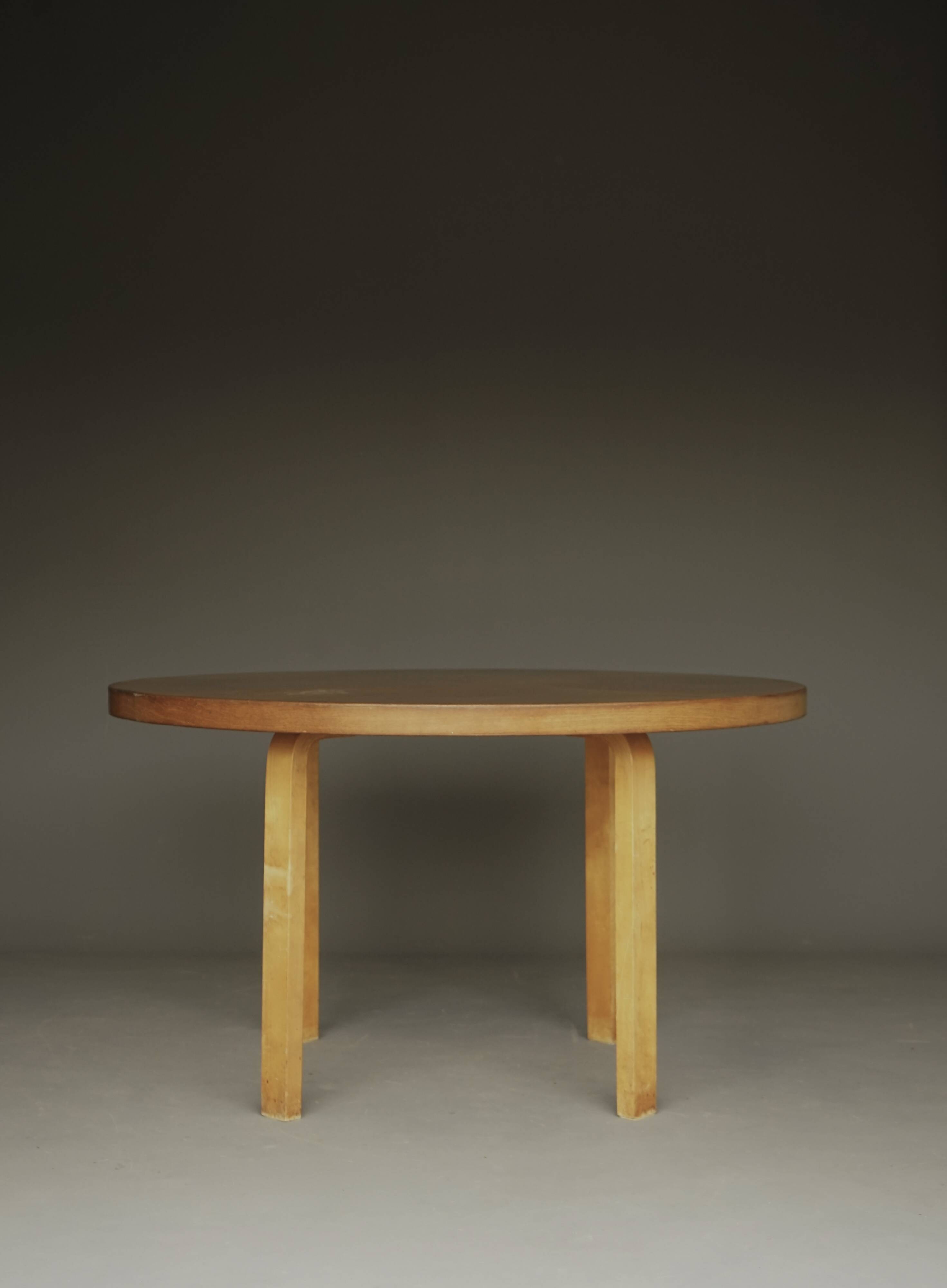Table à manger L-leg Modèle 91 par Alvar Aalto pour Artek Finlande, années 1940.