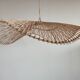 Suspension ou luminaire en rotin en forme de plateau circulaire ondulant à croisillons