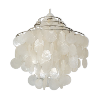 Luster with mother-of-pearl grapevines