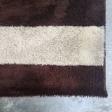 1970s Stunning Geometric Space Age Rug in Wool. Made in Italy