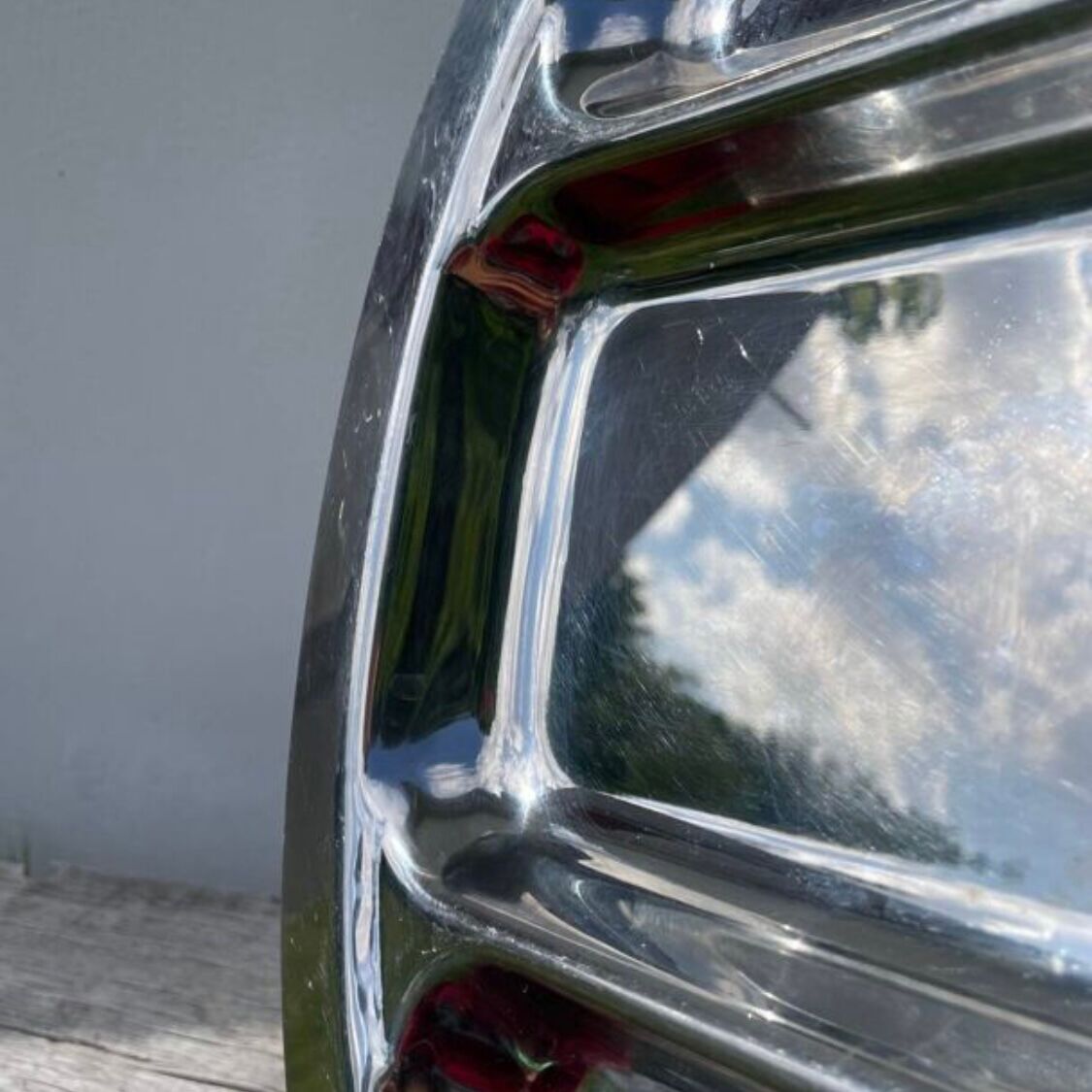 Compartmented stainless steel dish by Rémy Letang