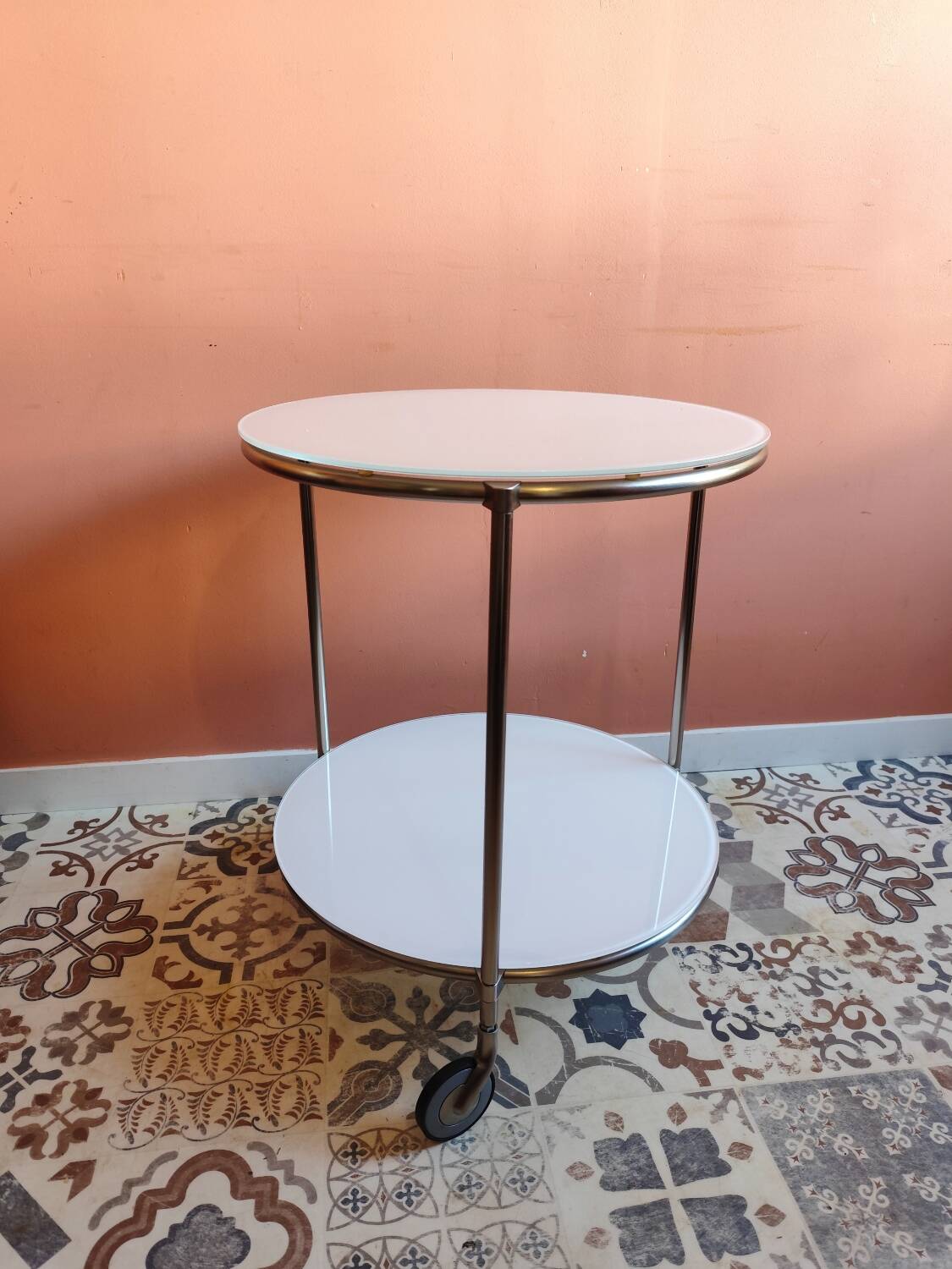 Vintage design dessert table