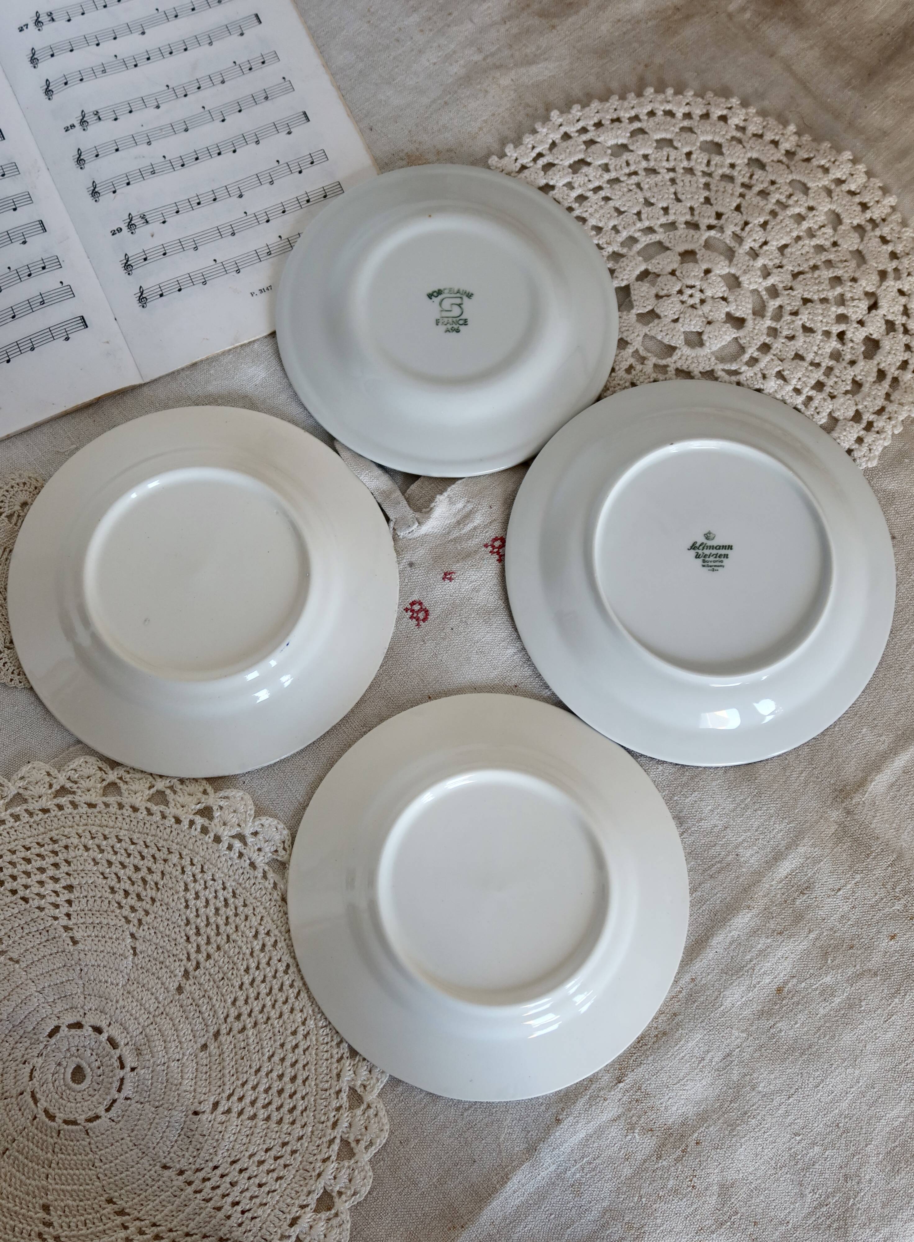 4 vintage dessert plates, mismatched blue and white porcelain faience.