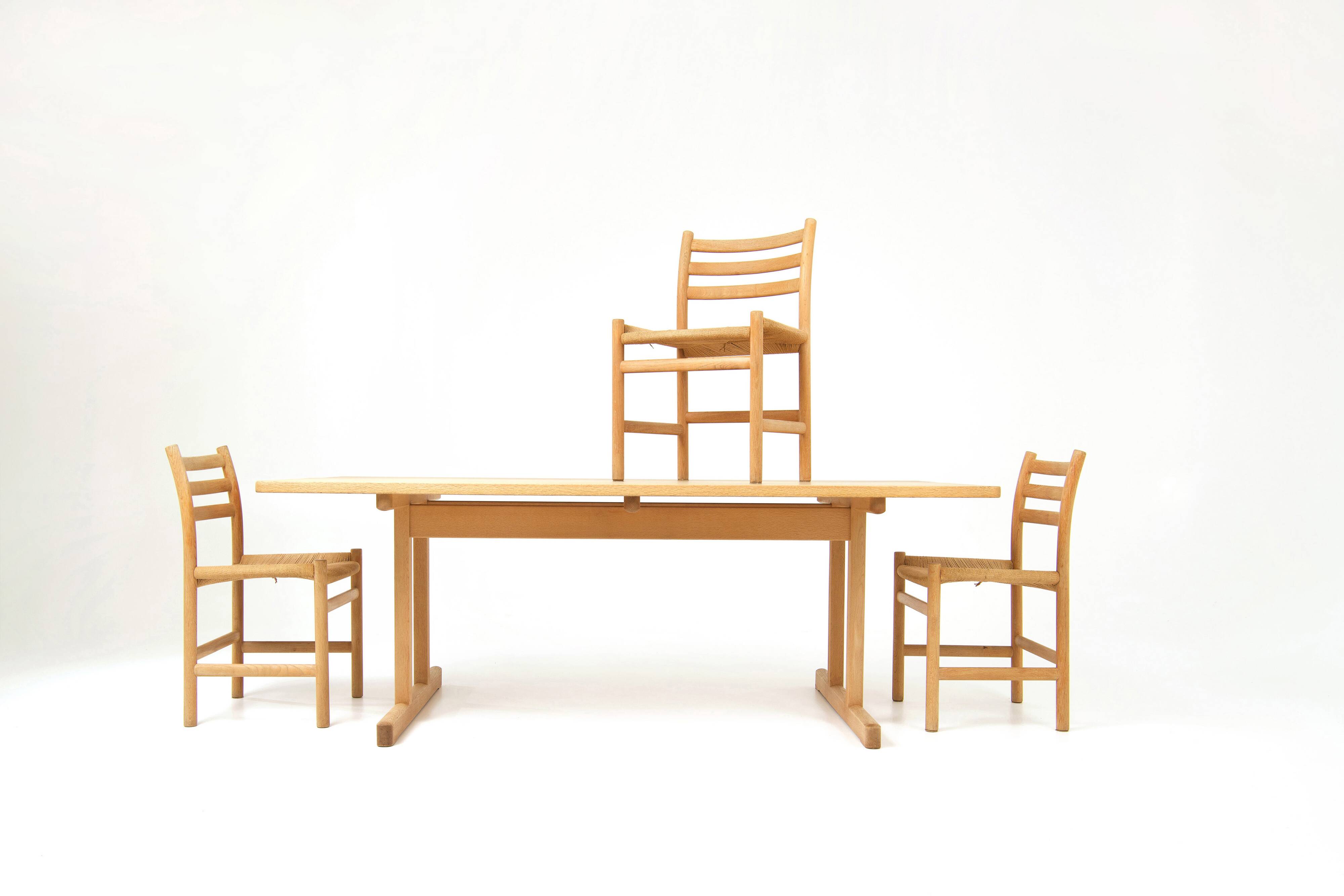 Set of 4 Dining Chairs - Model 350 - Poul Volther