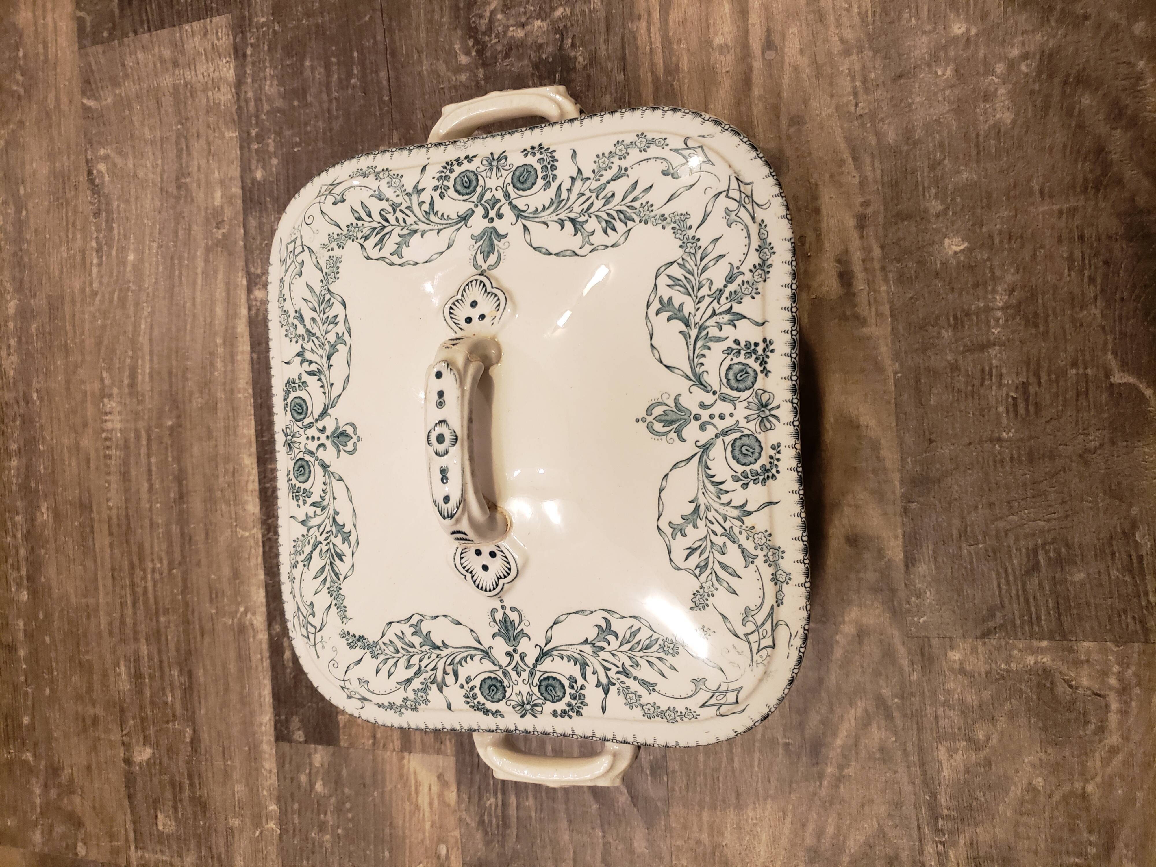 Set of 6 dishes RUBIS Boch brothers