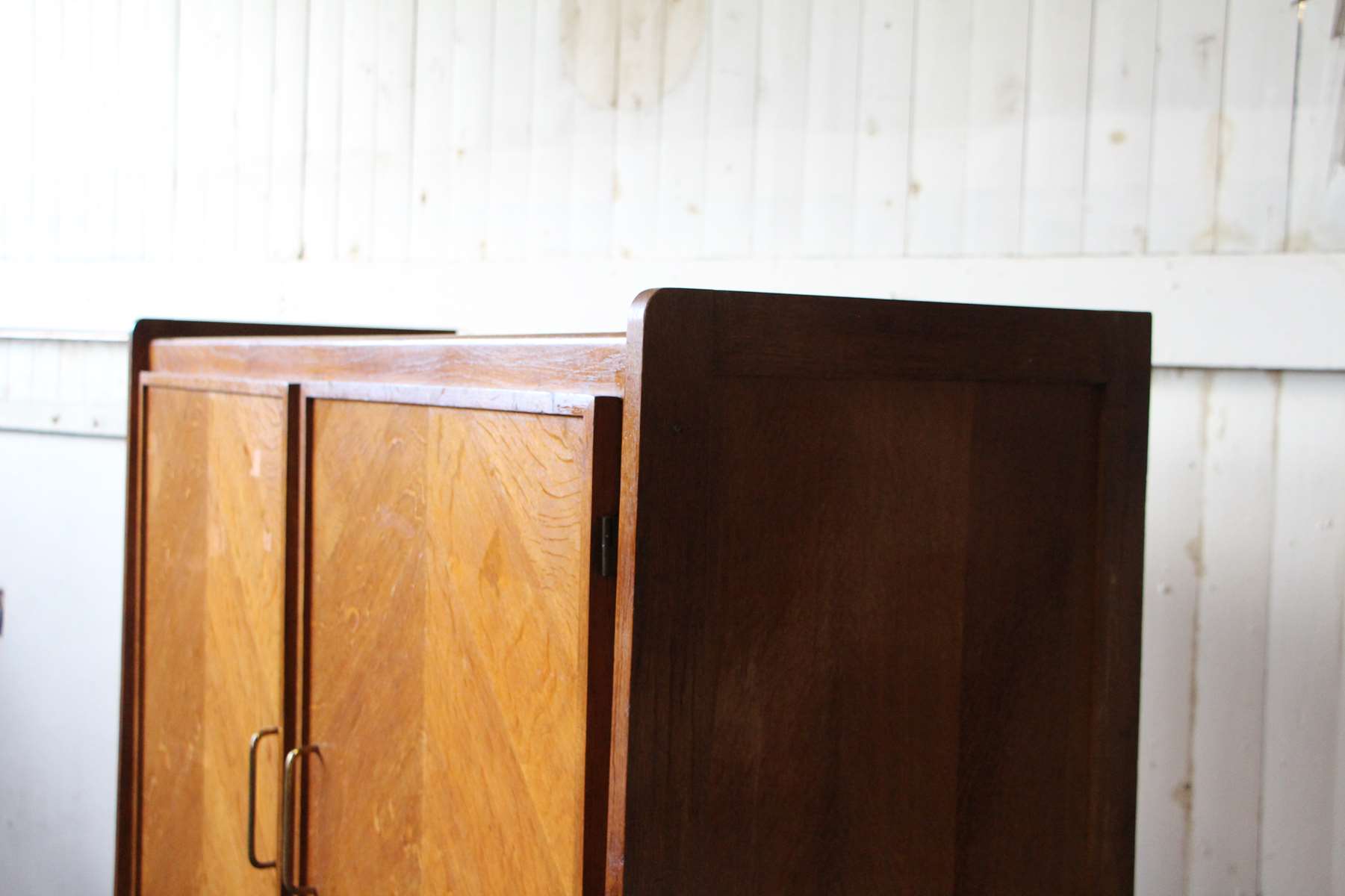 Compass legs vintage wardrobe