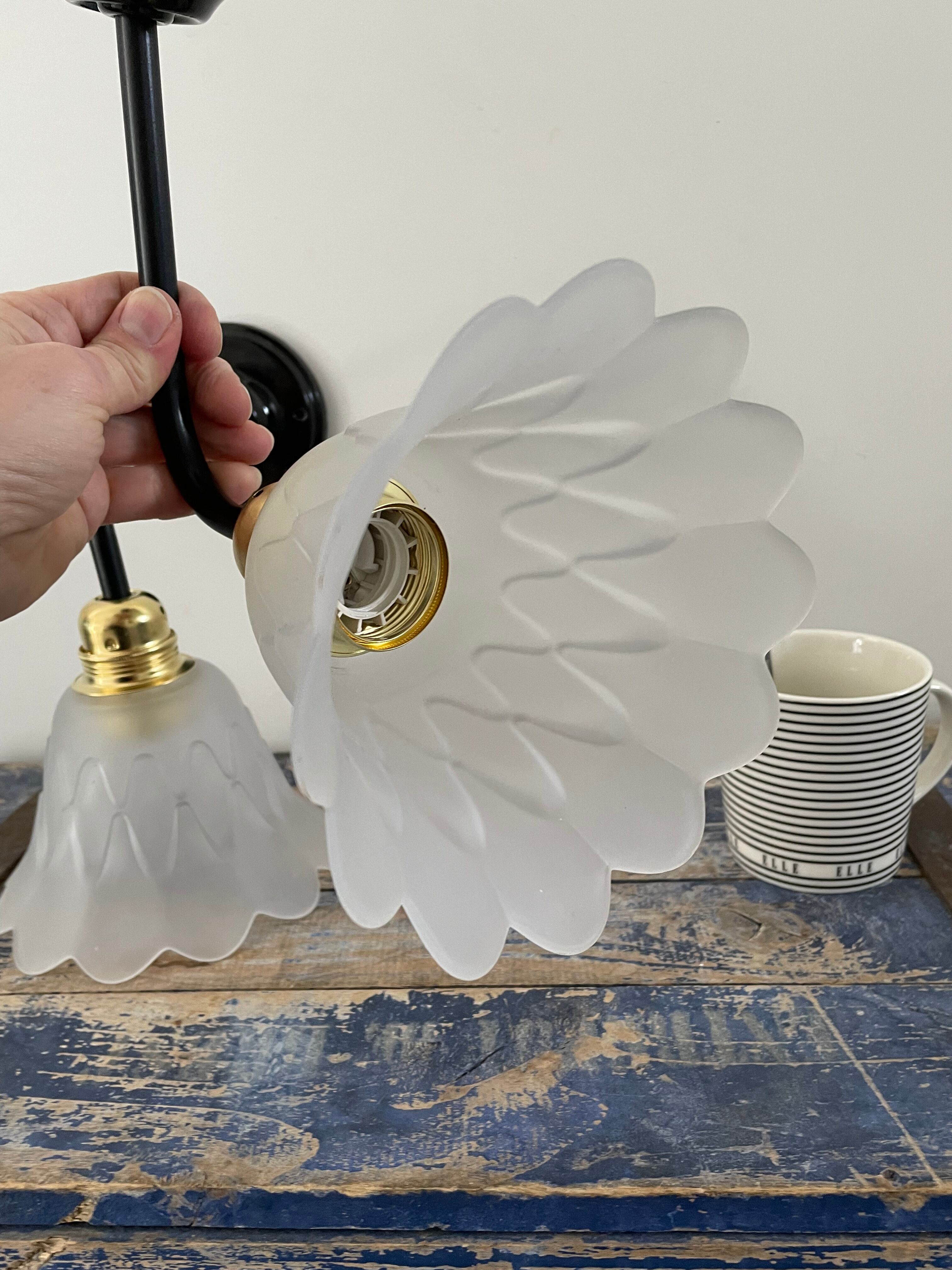 Pair of Art Deco wall lights in glass and ceramic