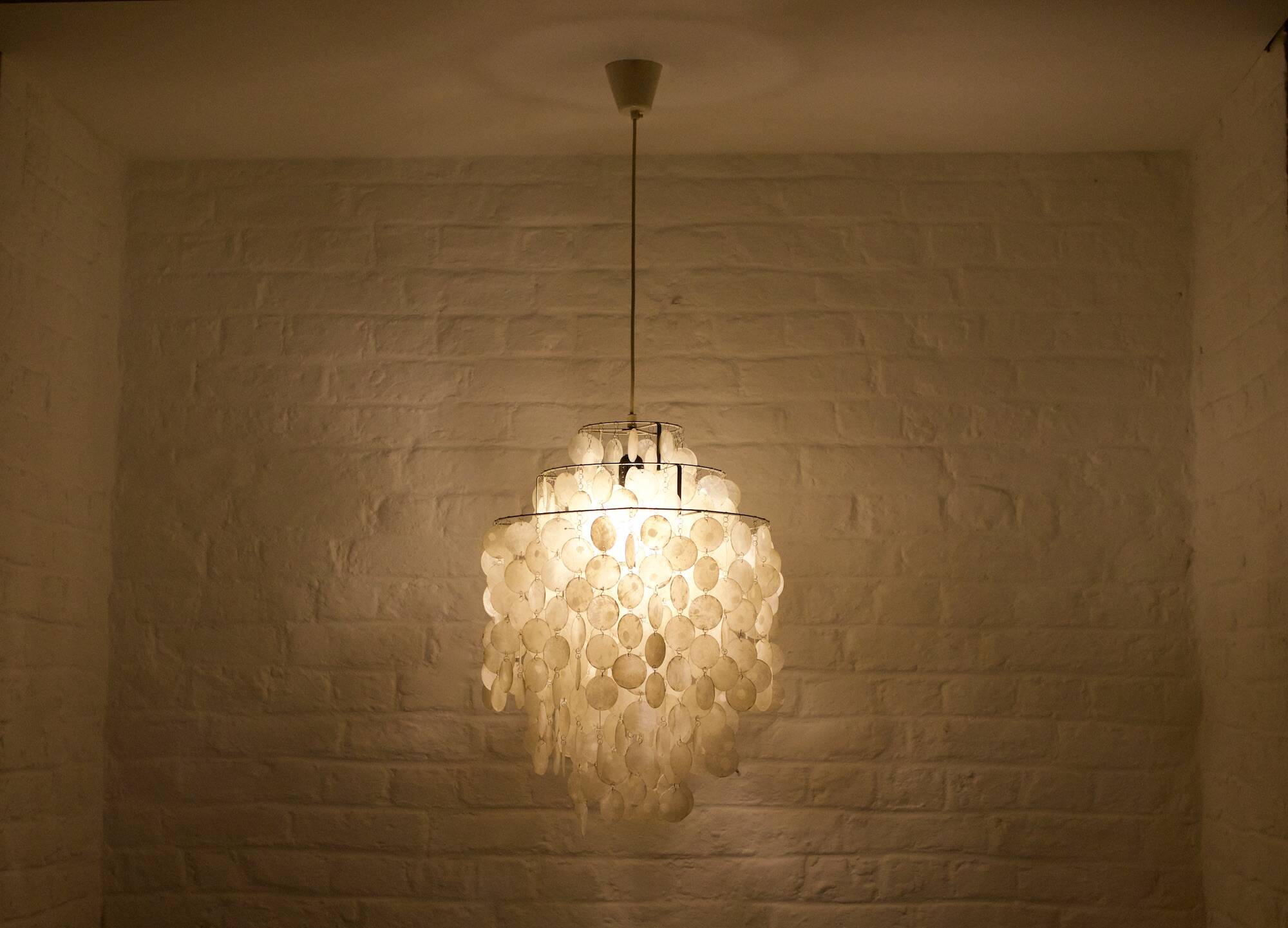 Verner Panton Fun mother-of-pearl chandelier 1 DM.