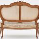 Mobilier de salon de style Louis XV