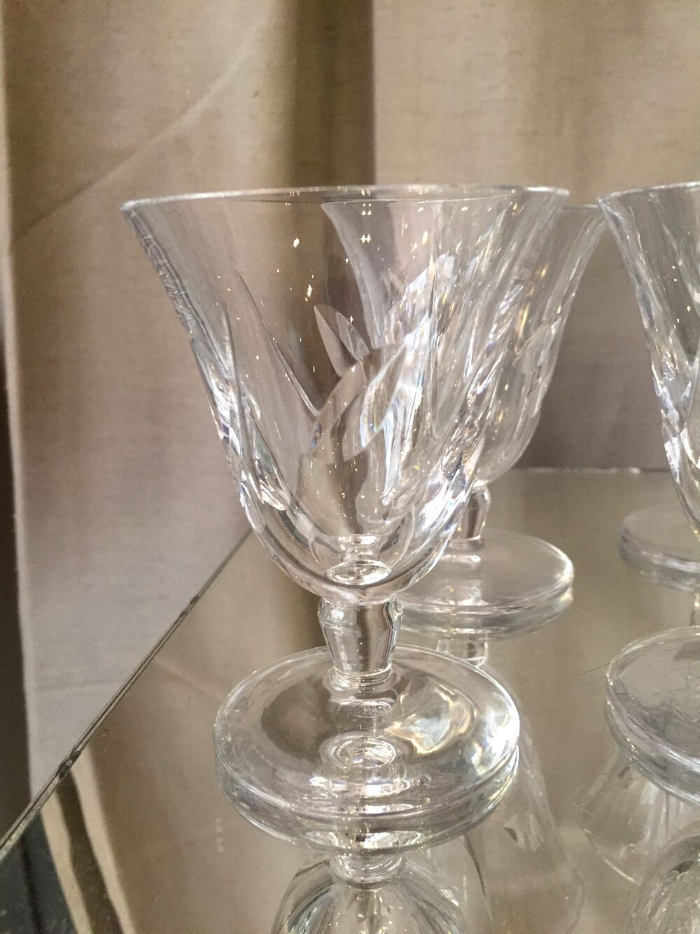 Suite of 5 glasses of red wine model jersey crystal of st louis