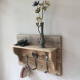 Pallet wall shelf