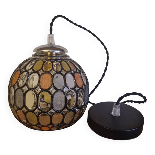 Suspension globe effet vitraux superbes jeux de lumière