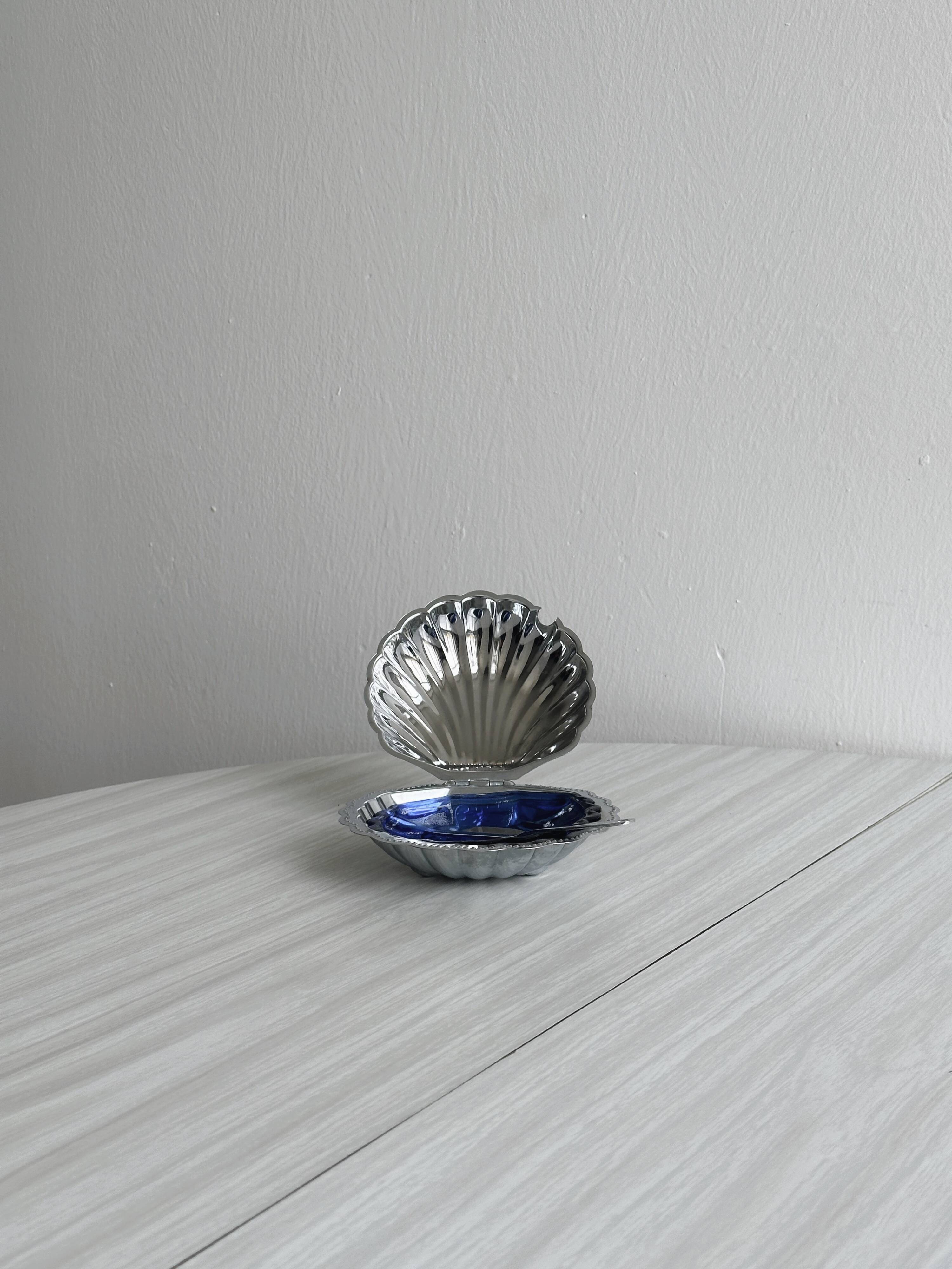 Antique shell butter dish in silver metal and blue glass