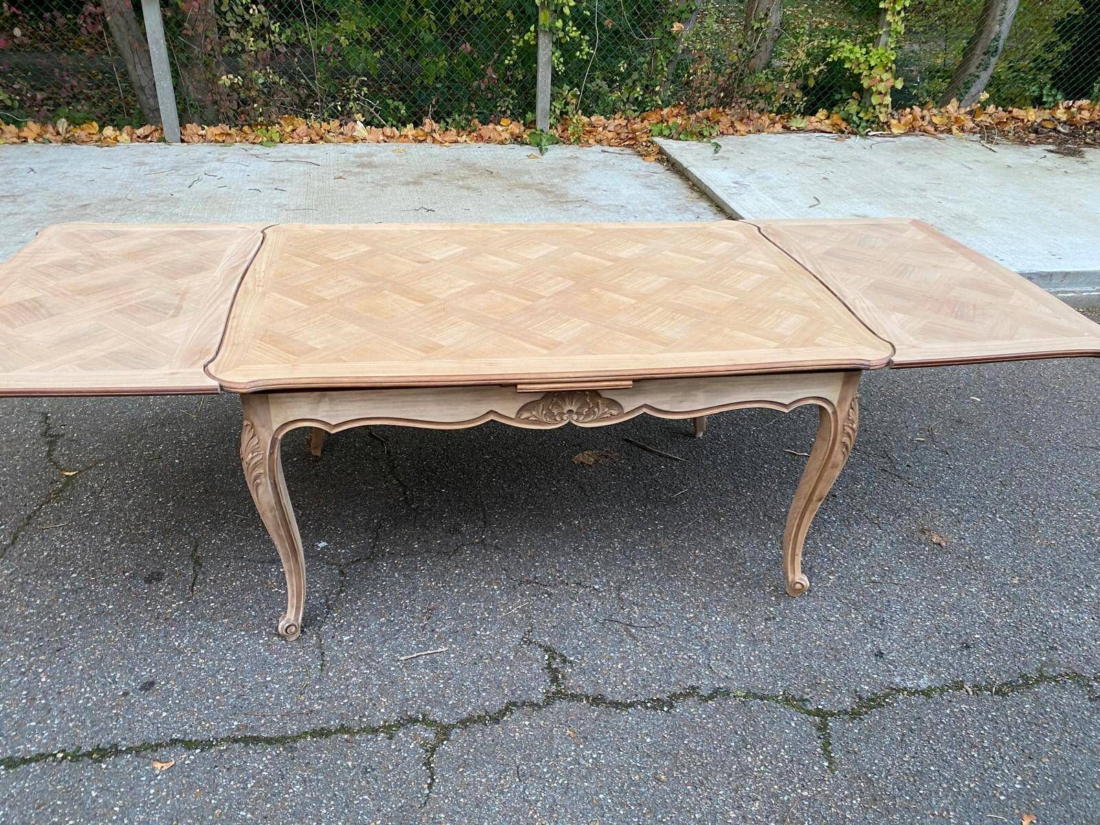Louis XV extendable dining table, 19th century, renovated in solid oak ...
