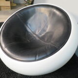 1967 egg pod armchair