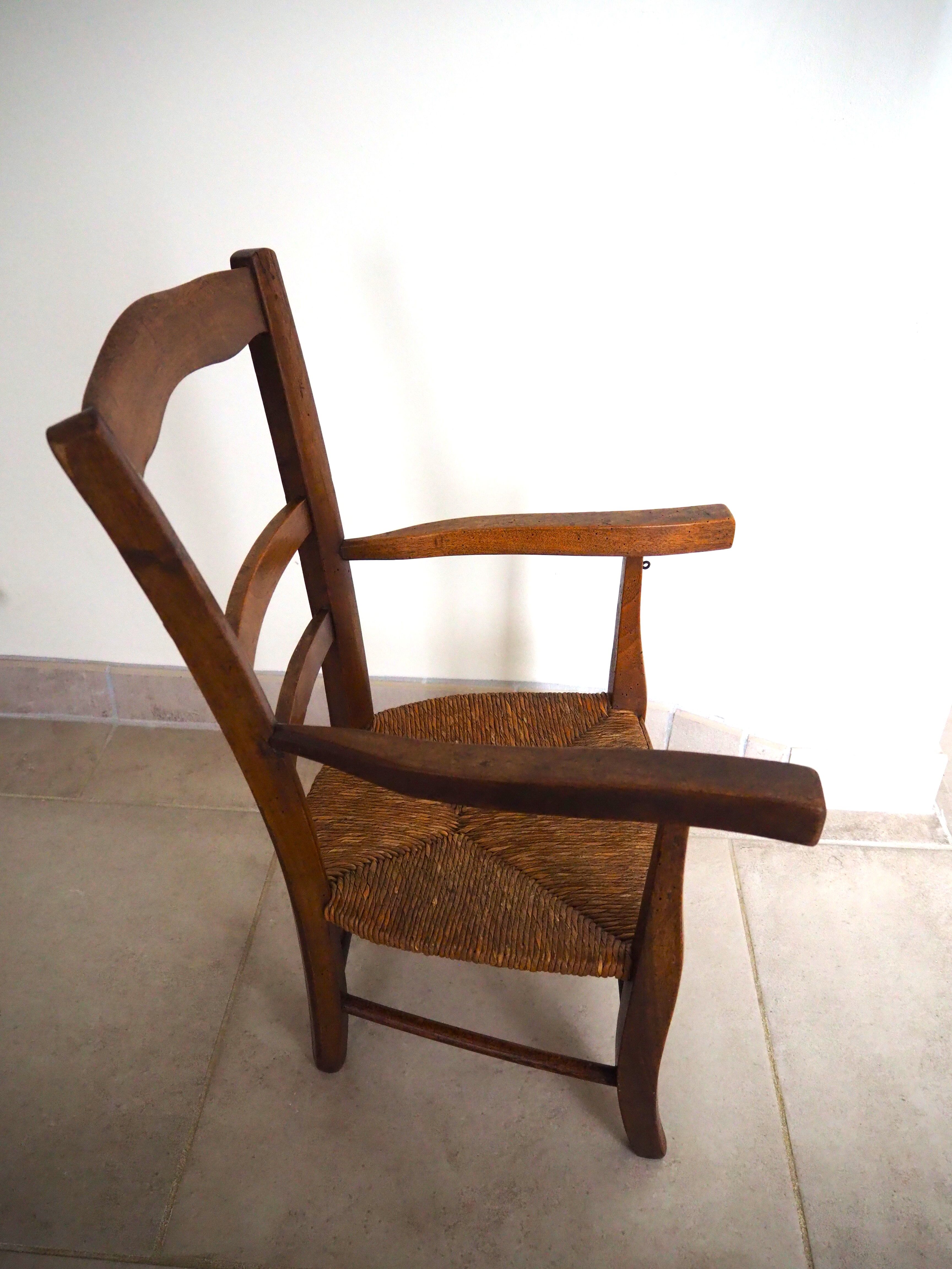 Ancien fauteuil de coiffeur pour enfant