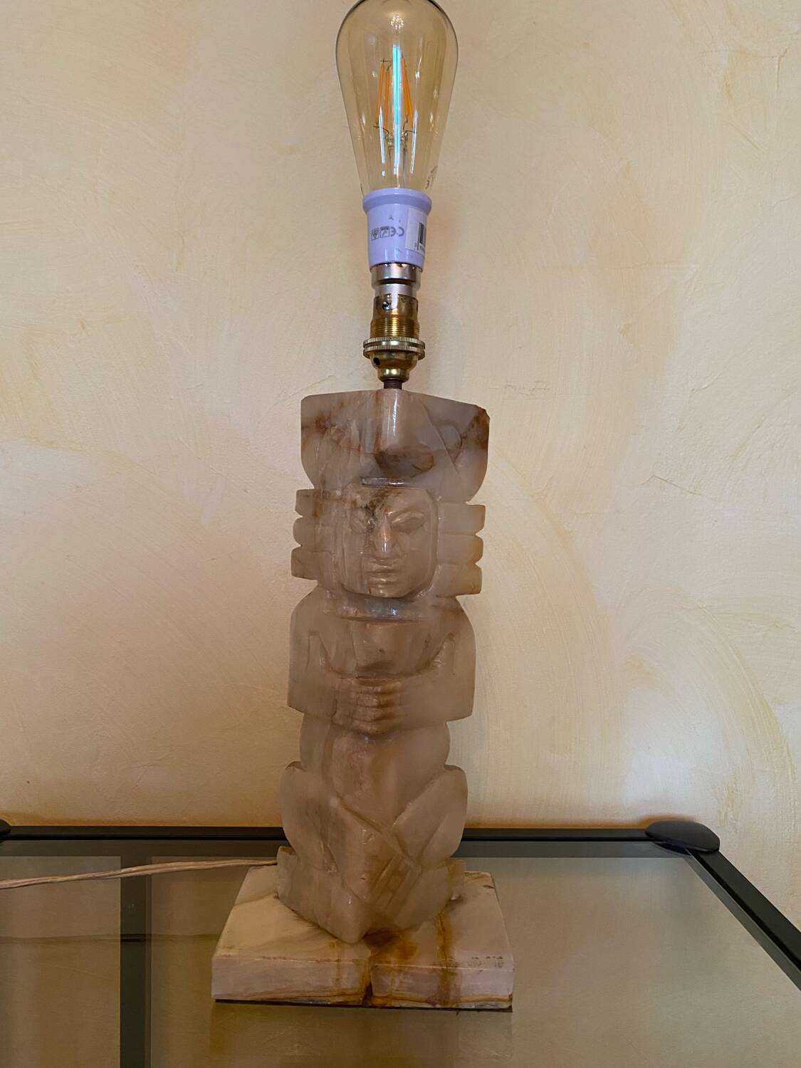 Carved onyx lamp – Pre-Columbian/Aztec style – Vintage