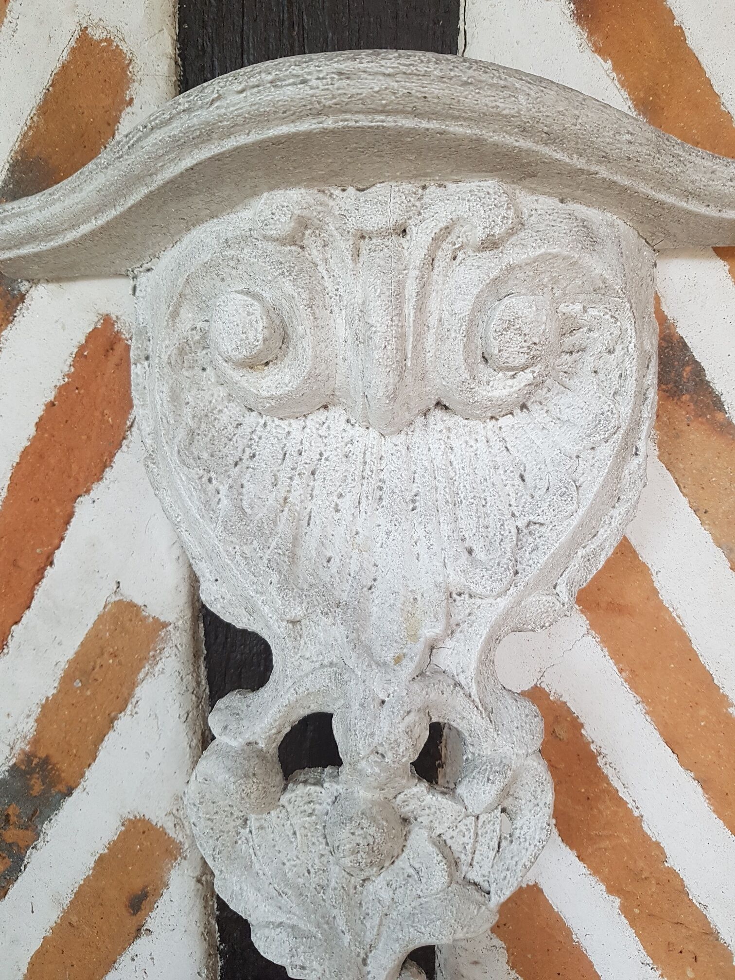 Console wall shelf patinated gustavian style