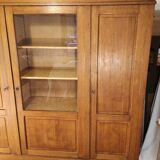 Trade library with showcase