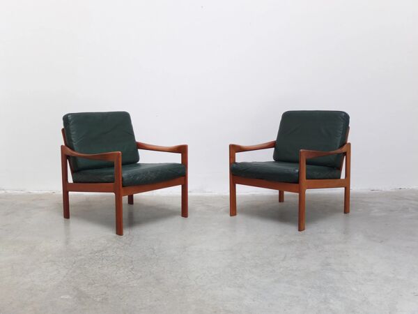 Paire de fauteuils danois par Illum Wikkelsø pour Niels Eilersen, années 1960.
