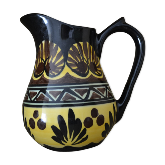 Quimper milk pot