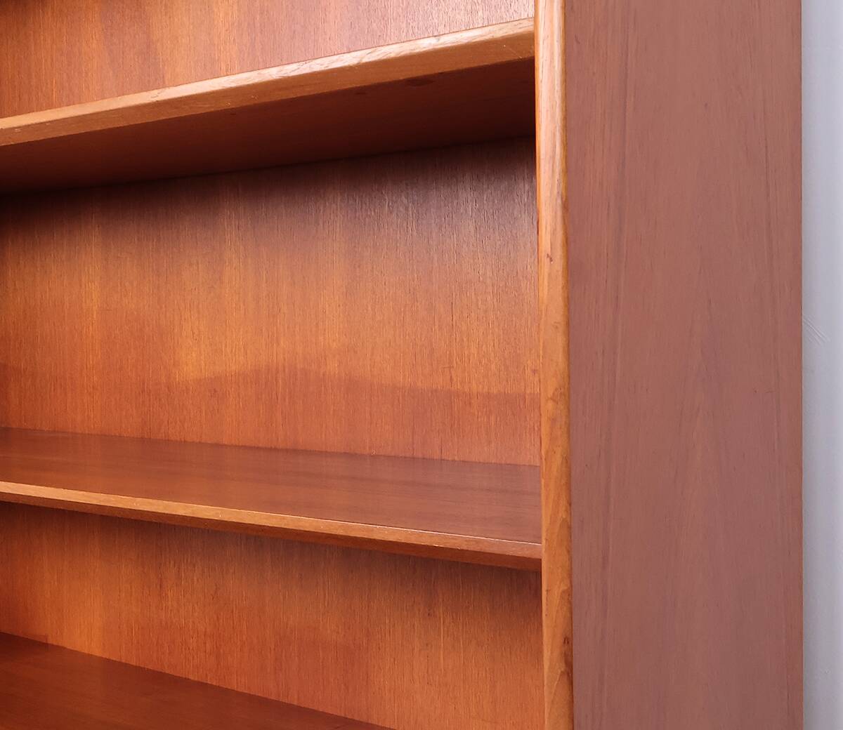 Danish design teak bookcase with adjustable shelves, 1960s