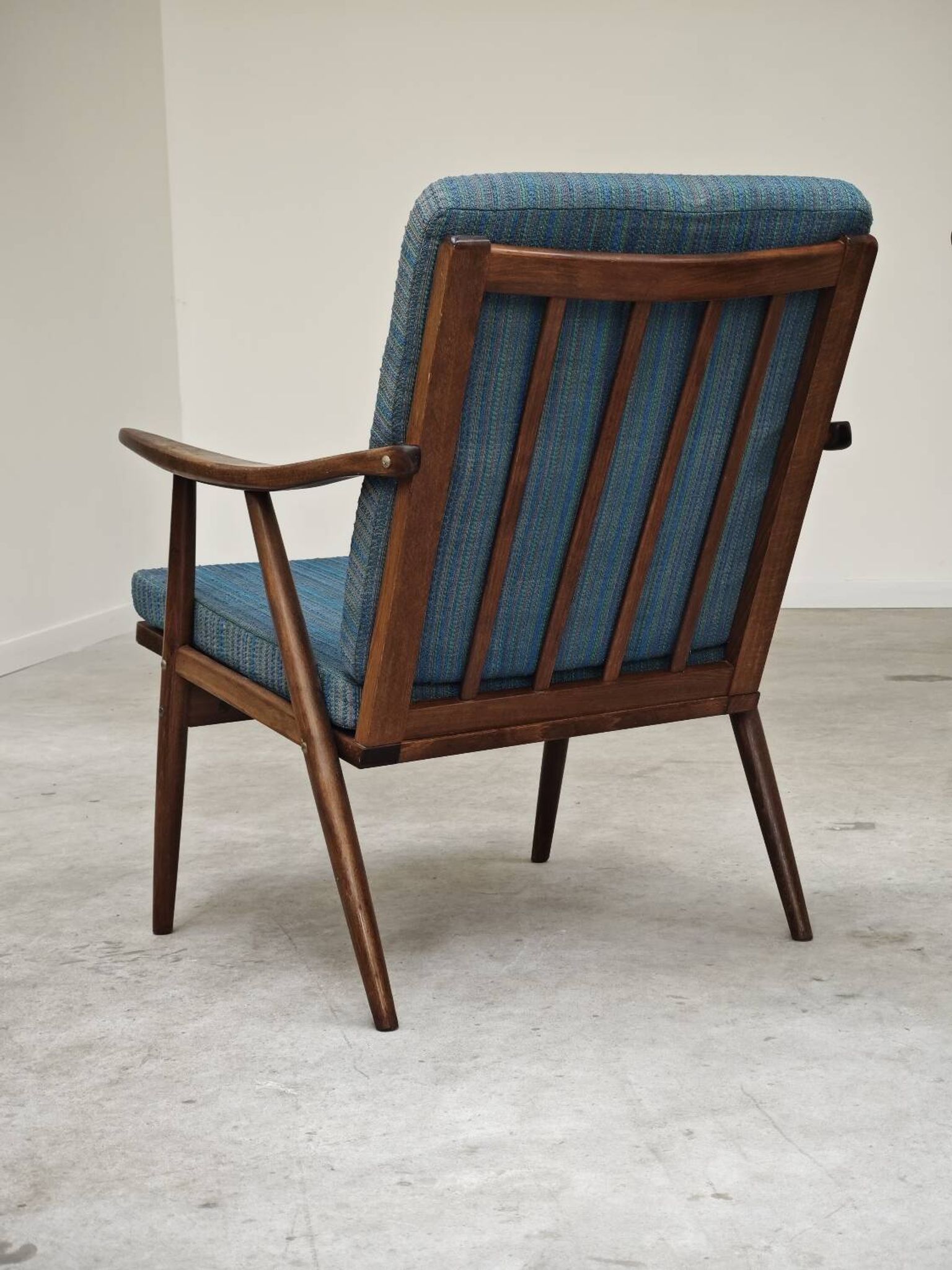 Pair of blue boomerang armchairs by Antonin Suman for Ton (Thonet) 1960