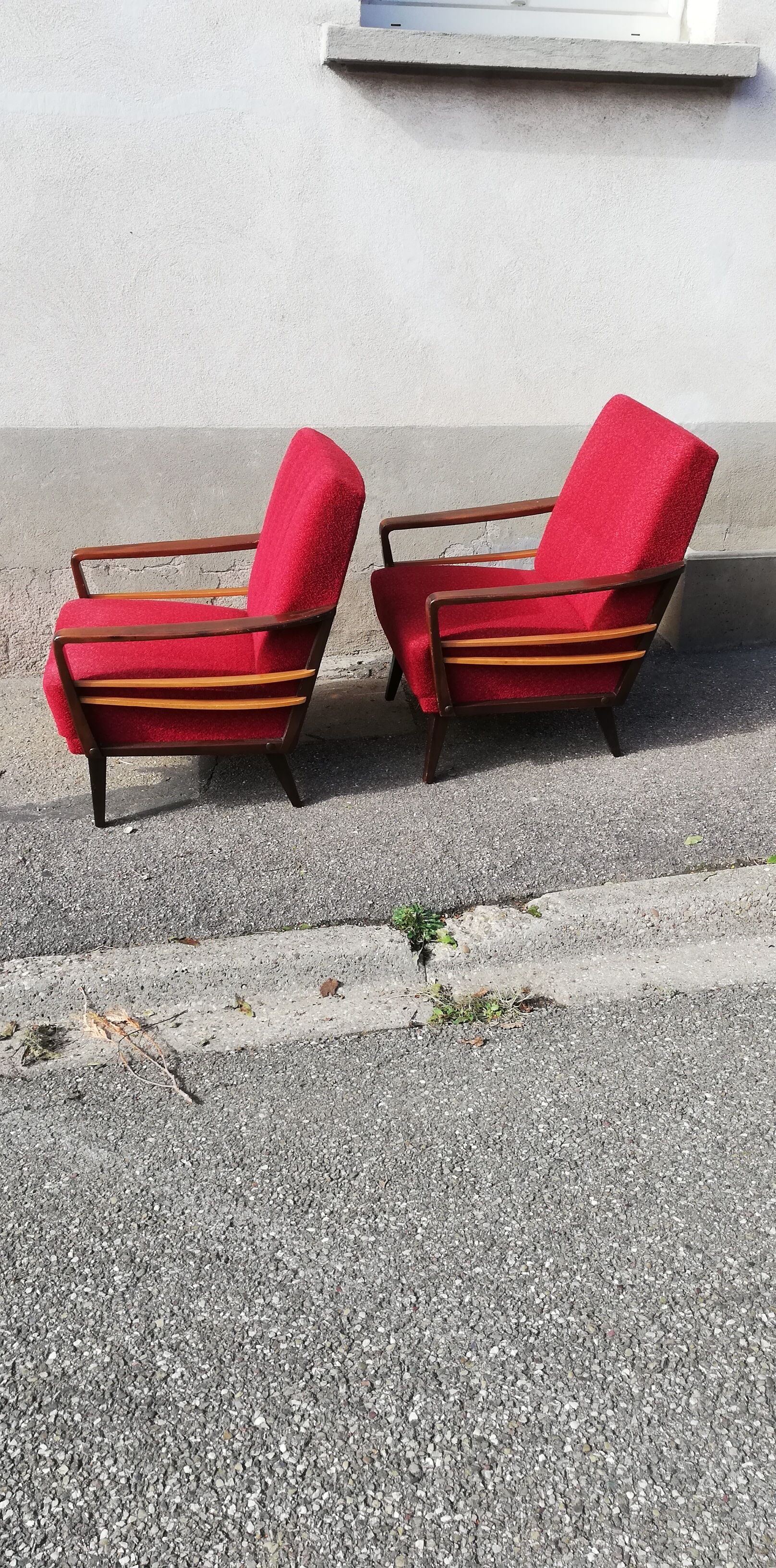 Pair of vintage armchairs red fabric