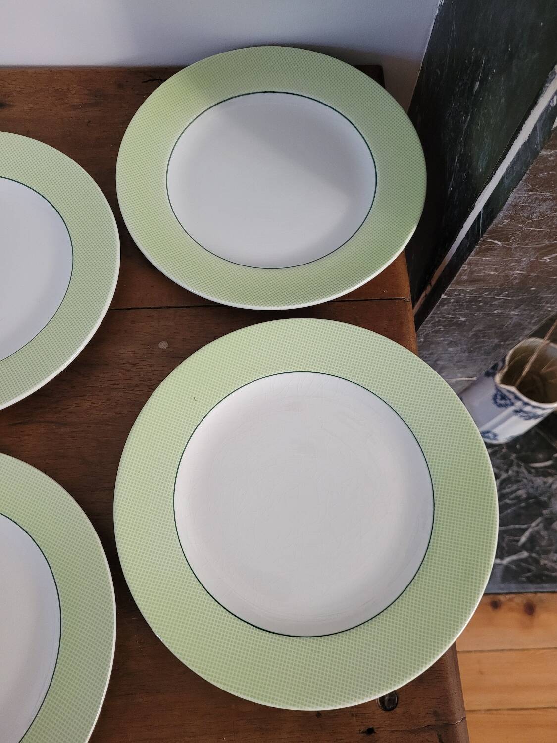 Set of 6 Linon Saint Amand flat plates