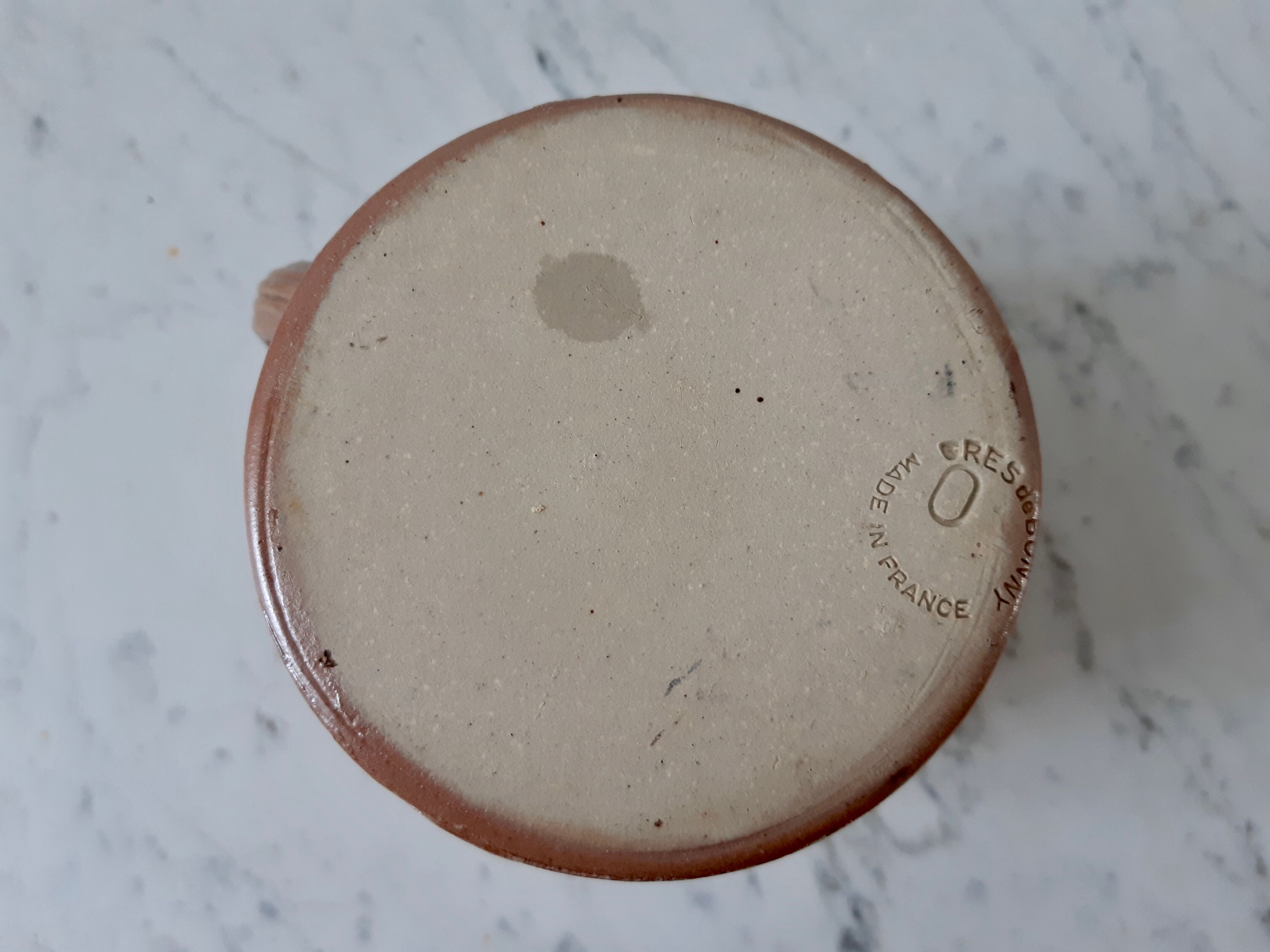 Bonny sandstone pot cup/cache