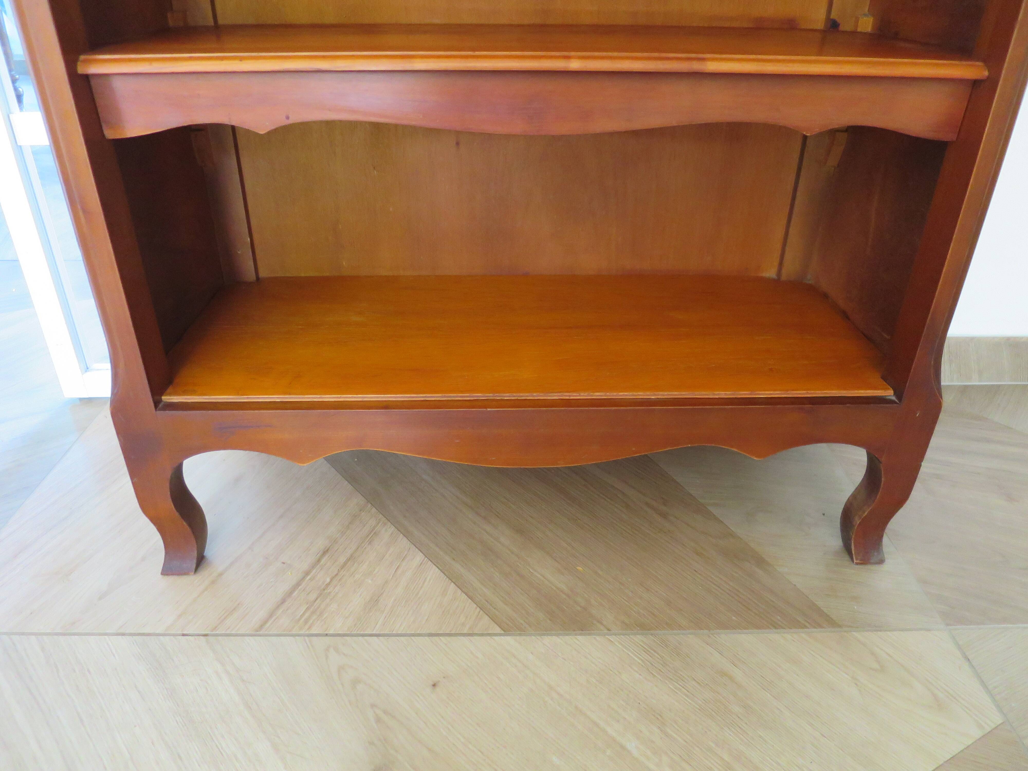 Beau bibus en merisier - 3 niveaux -Tablettes ajustables -Style Louis XV
