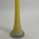 Vase vintage en pâte de verre jaune