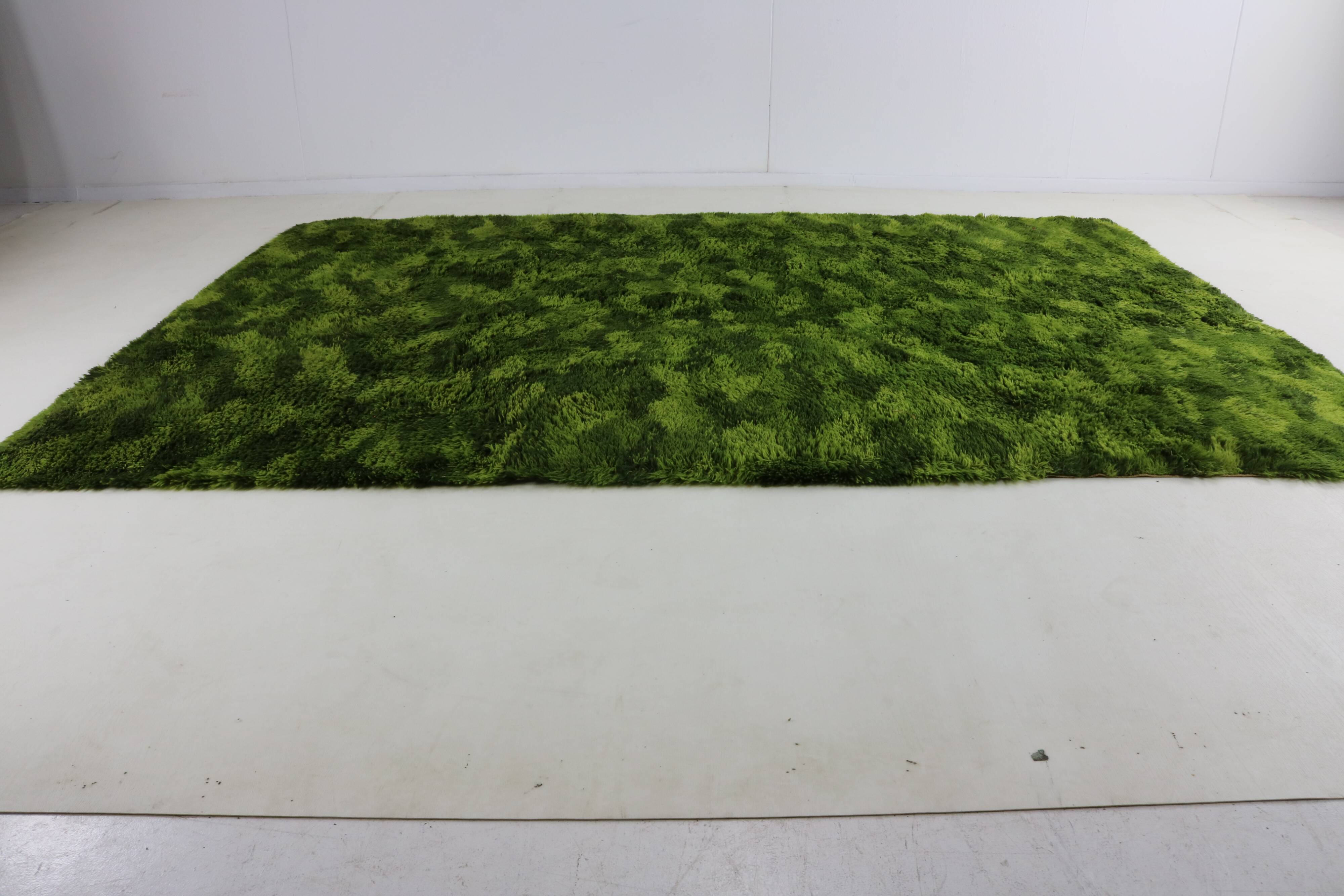 Nice mixed green rug