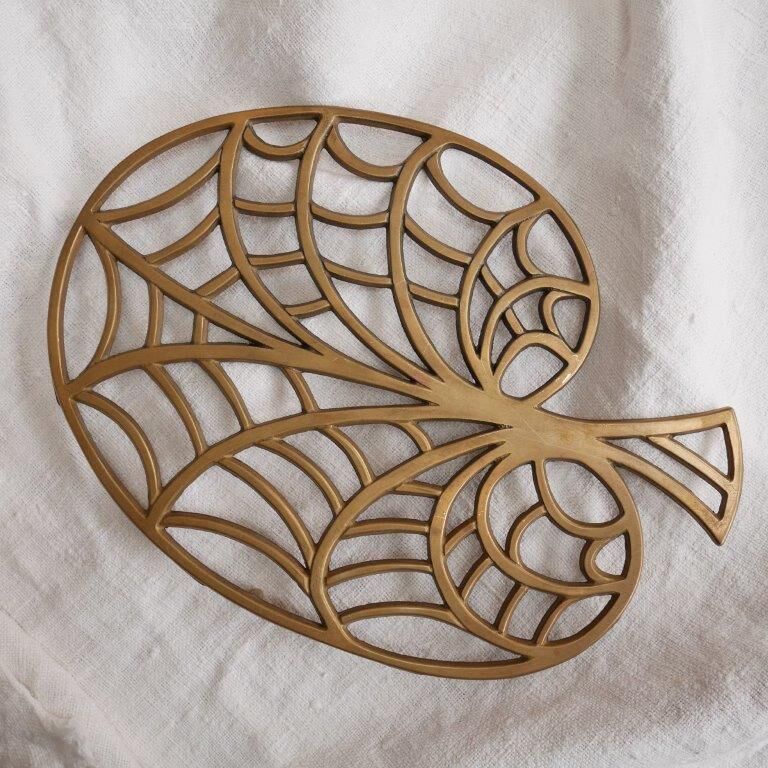 Brass leaf trivet