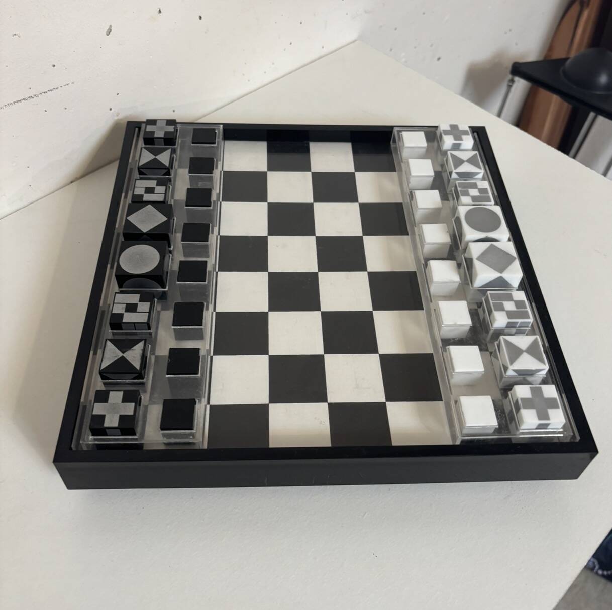 Jeu d’échecs altuglas, création alexandre yeghiayan, 1970