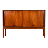 Buffet haut (par A Younger)